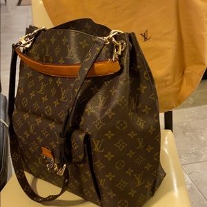 Women’s Brown LV Métis in good condition